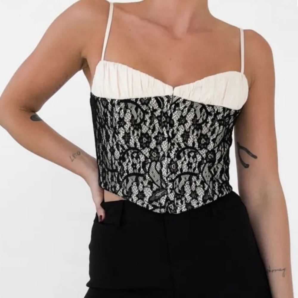 Rumored Versailles Corset - Picture 2 of 5